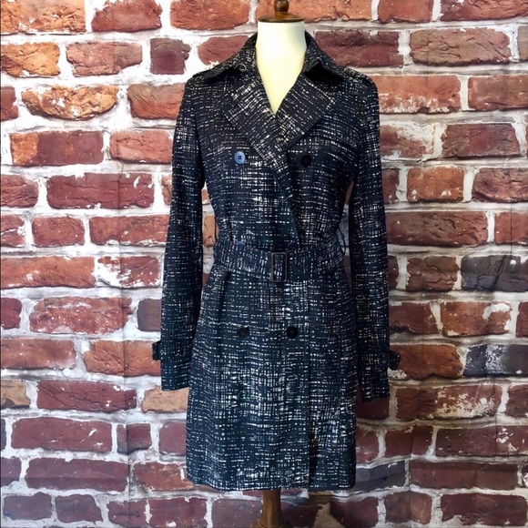 Like NEW Kenneth Cole New York Belted Trench Coat - Picture 3 of 5